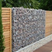 Cloture-de-jardin-bois-et-gabions-Scenes-de-jardin-180x180
